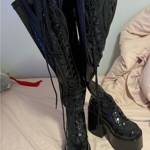 Demonia Camel-300 platforms